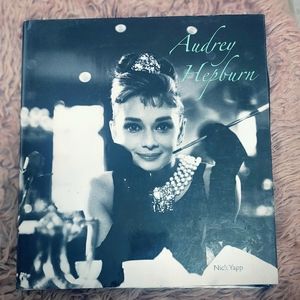 🎀Large Coffee Table Book: Audrey Hepburn  💕